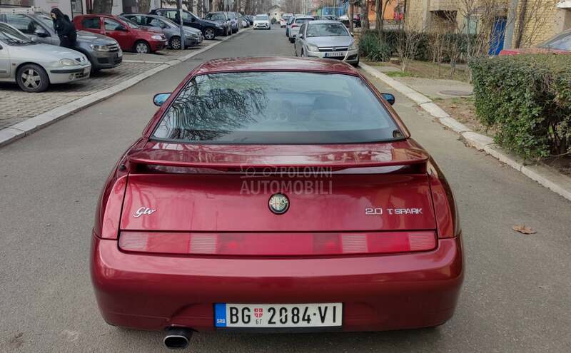 Alfa Romeo GTV 