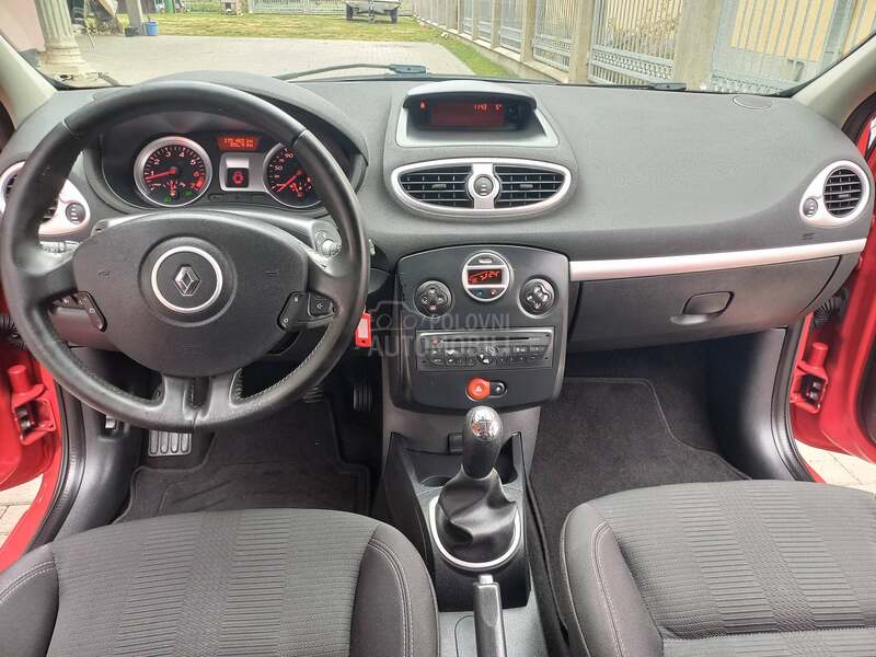 Renault Clio 1.2 16v NOV