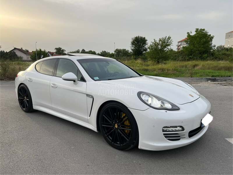 Porsche Panamera 4 / sport chrono /