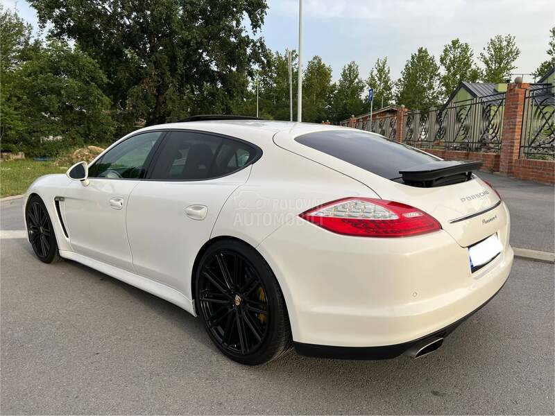 Porsche Panamera 4 / sport chrono /