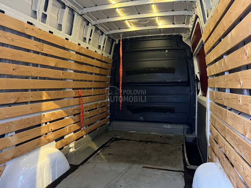 Volkswagen Crafter 2.0TDI / Povisen