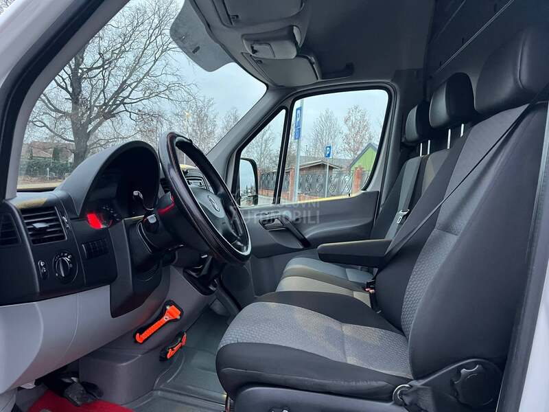 Volkswagen Crafter 2.0TDI / Povisen