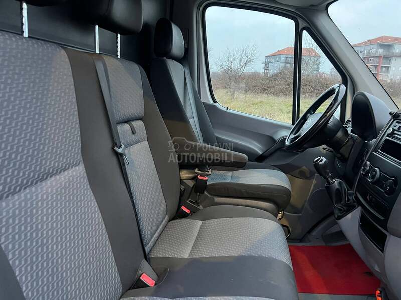 Volkswagen Crafter 2.0TDI / Povisen