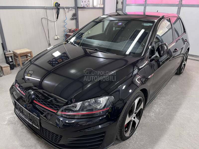 Volkswagen Golf 7 2.0 GTI Performance