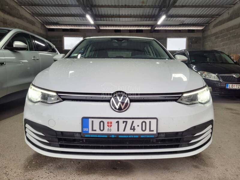 Volkswagen Golf 8 2.0 TDI /NAV I /LED