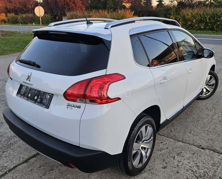 Peugeot 2008 ALLURE A.U.T.O.M.A.T