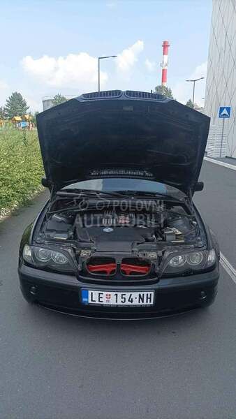 BMW 318 E46