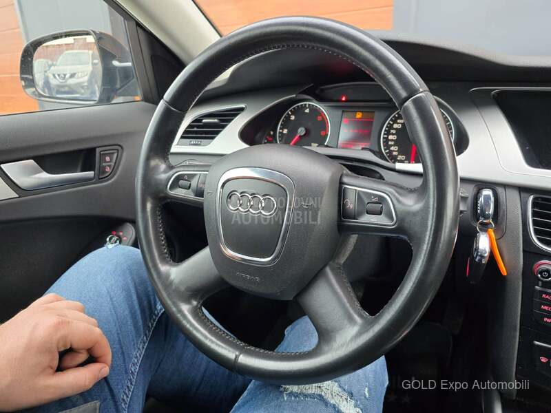 Audi A4 2.0 TDi SPORT