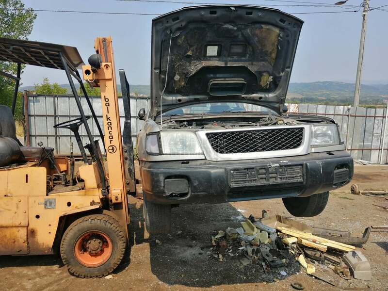 Delovi za Subaru Forester 20 tur 2000. god.