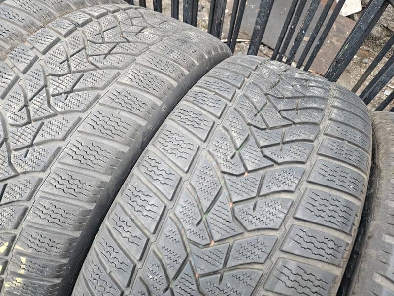 Dunlop 255/45 R20 Zimska