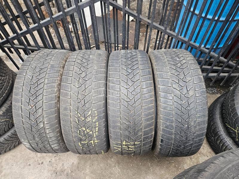 Dunlop 255/45 R20 Zimska