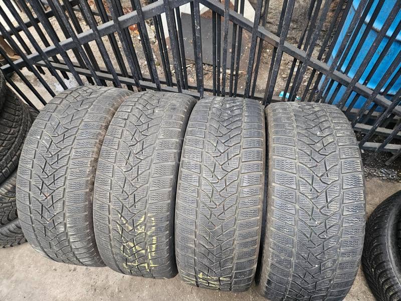 Dunlop 255/45 R20 Zimska