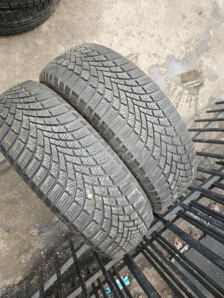Bridgestone 215/65 R16 Zimska