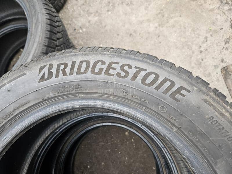 Bridgestone 215/65 R16 Zimska