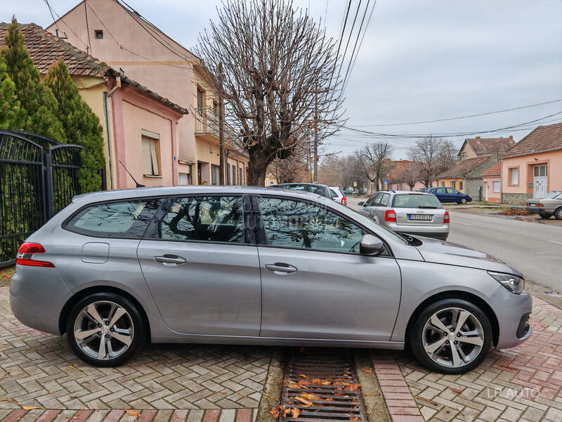 Peugeot 308 1.5 HDI EAT8