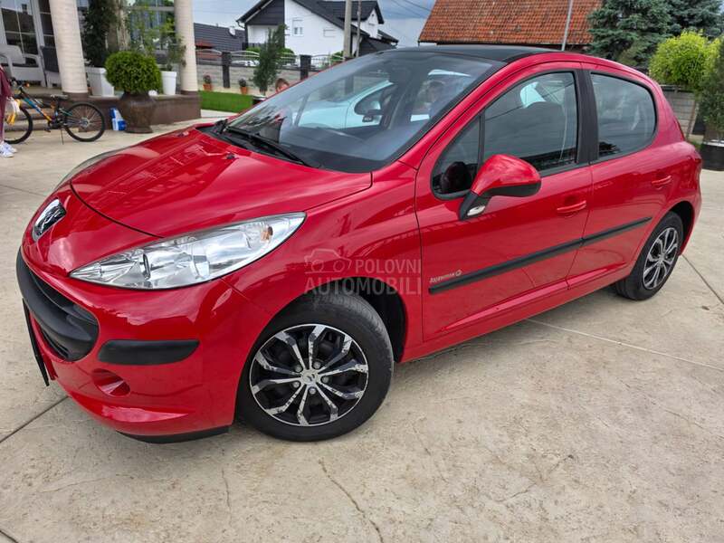Peugeot 207 E XX T R A