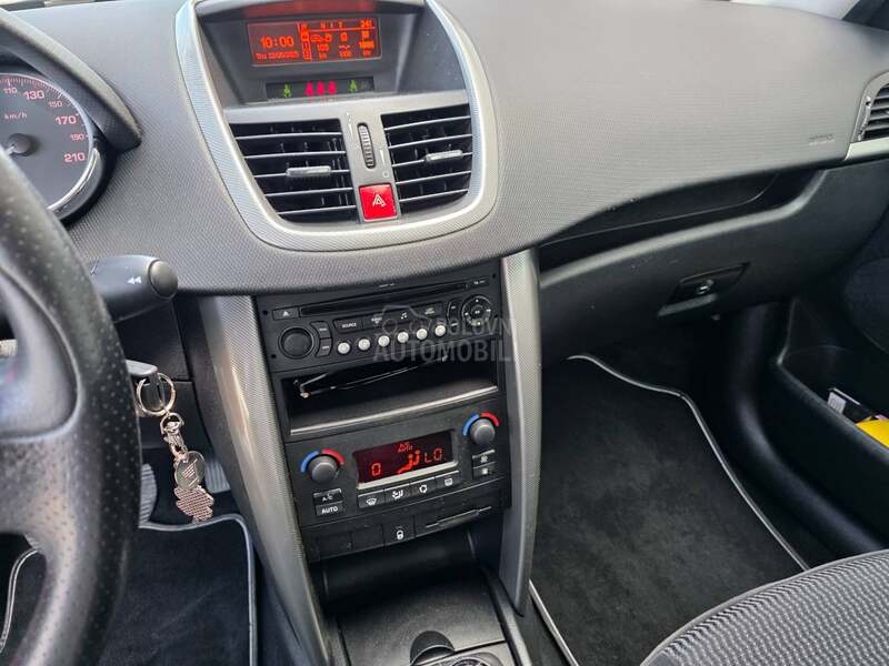 Peugeot 207 E XX T R A