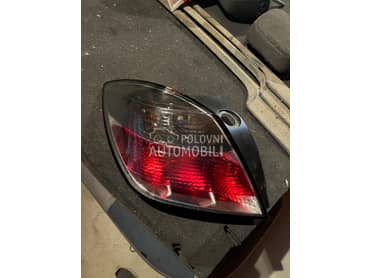 lampa hecbek restajling za Opel Astra H od 2004. do 2012. god.