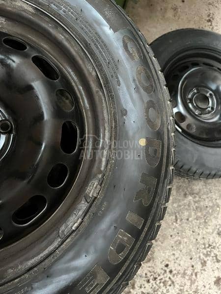 Goodride 225/60 R16 Zimska