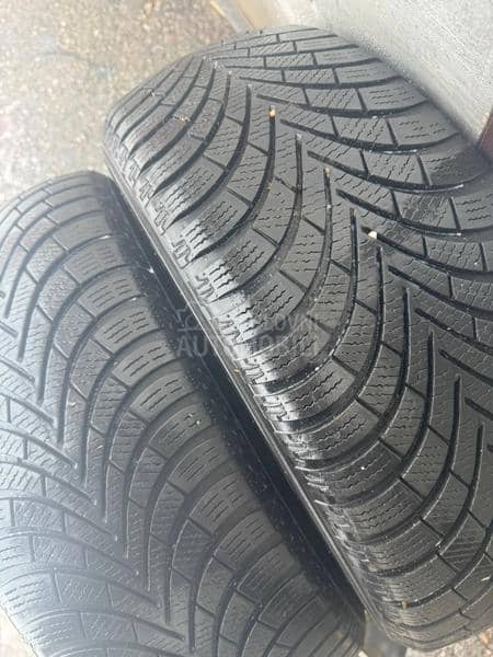 Maxxis 215/60 R16 Zimska