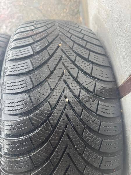 Maxxis 215/60 R16 Zimska