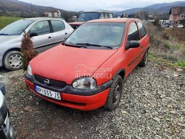 Opel Corsa B -  kompletan auto u delovima