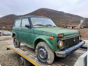 Lada Niva -  kompletan auto u delovima