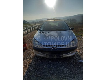 Peugeot 206 -  kompletan auto u delovima