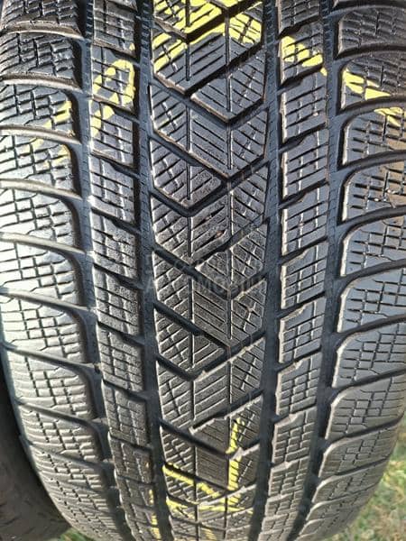 Pirelli 265/45 R21 Zimska