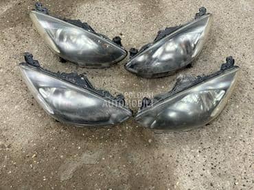 Far levi i far desni za Mazda 2 od 2007. do 2014. god.