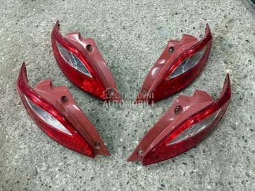 Stop svetlo lampa leva i desna za Mazda 2 od 2007. do 2014. god.
