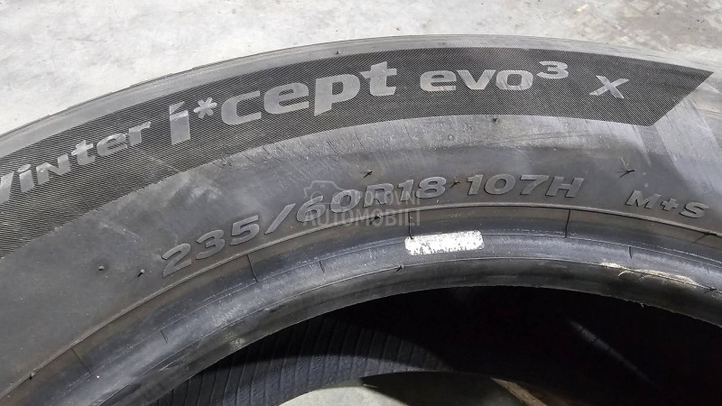Hankook 235/60 R18 Zimska