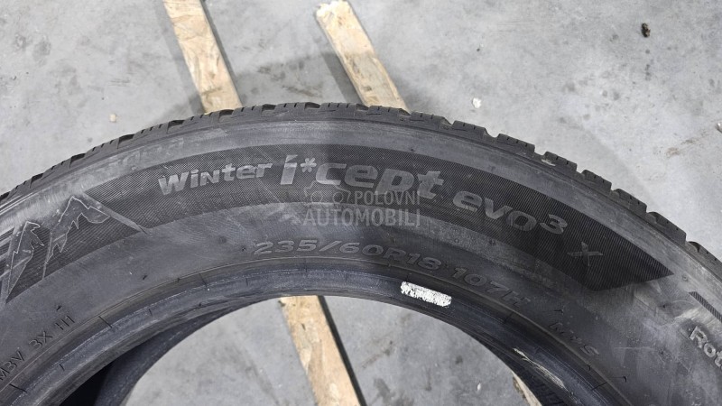 Hankook 235/60 R18 Zimska