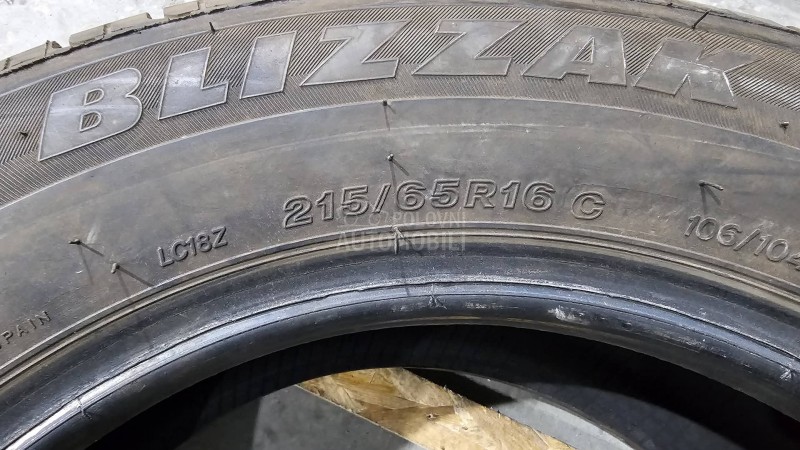Bridgestone 215/65 R16 Zimska