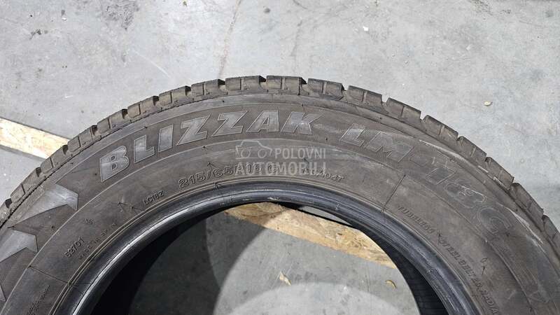 Bridgestone 215/65 R16 Zimska