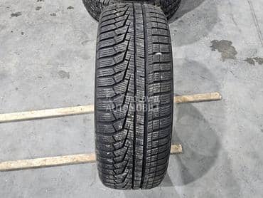 Hankook 215/60 R17 Zimska