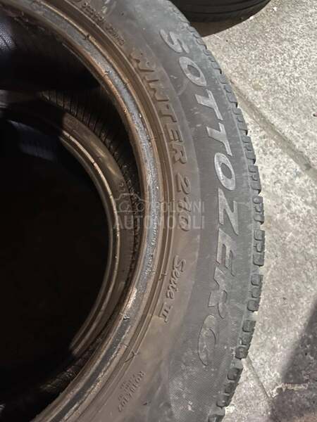 Pirelli 225/55 R17 Zimska