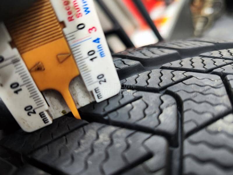 Pirelli 225/55 R17 Zimska