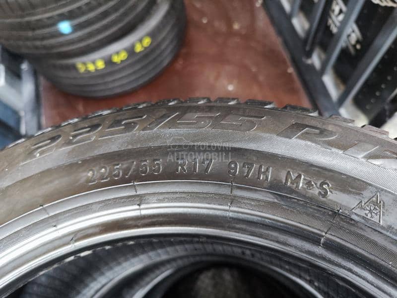 Pirelli 225/55 R17 Zimska