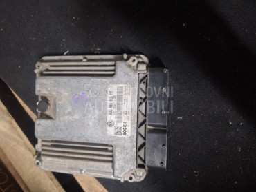 ECU motorni racunar. za Volkswagen Golf 5