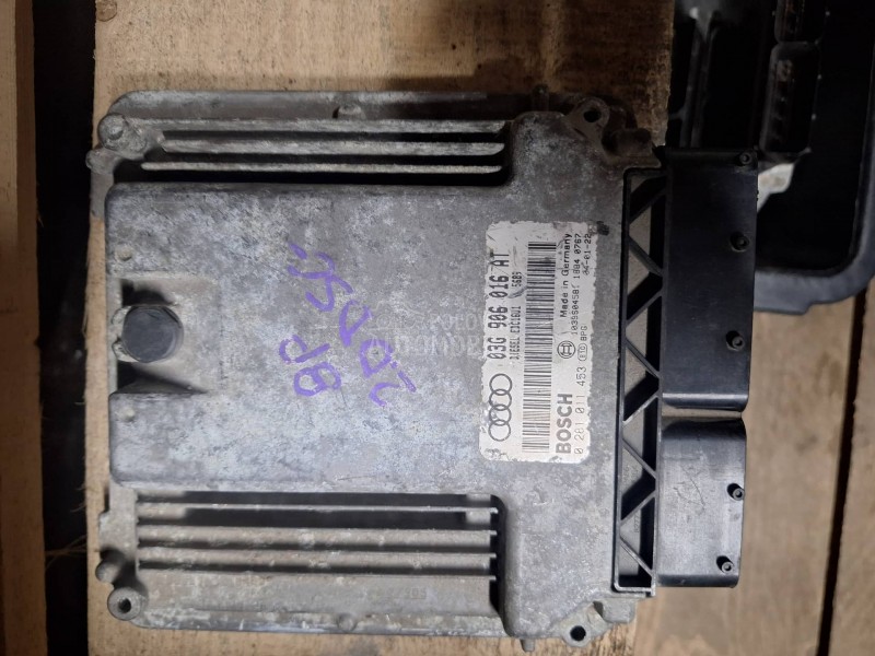 ECU motorni racunar. A3 8p