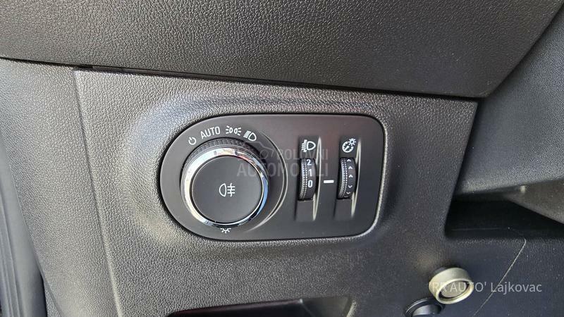 Opel Corsa E 1.0 B NAV.RATA129e