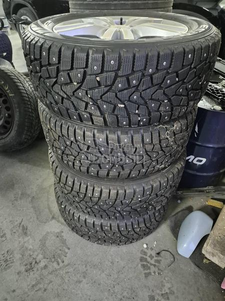 Falken 235/55 R17 Zimska