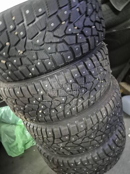 Falken 235/55 R17 Zimska