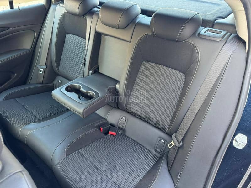 Opel Insignia 1.6CDTI/EXECUTIVE