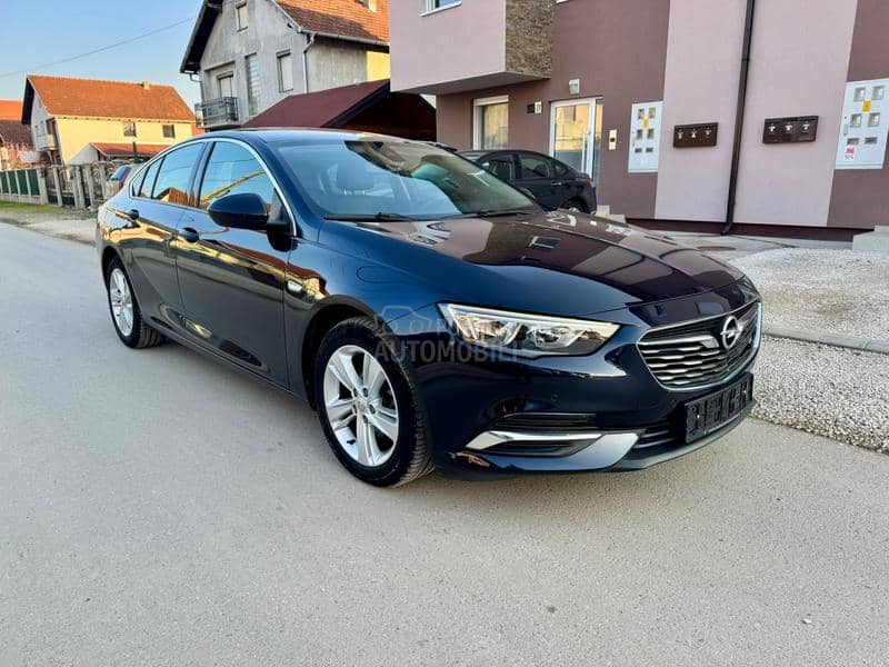 Opel Insignia 1.6CDTI/EXECUTIVE