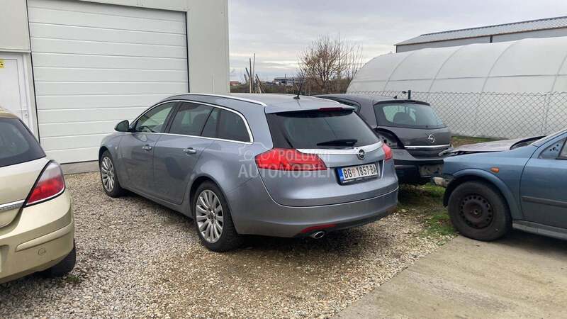 Opel Insignia -  kompletan auto u delovima