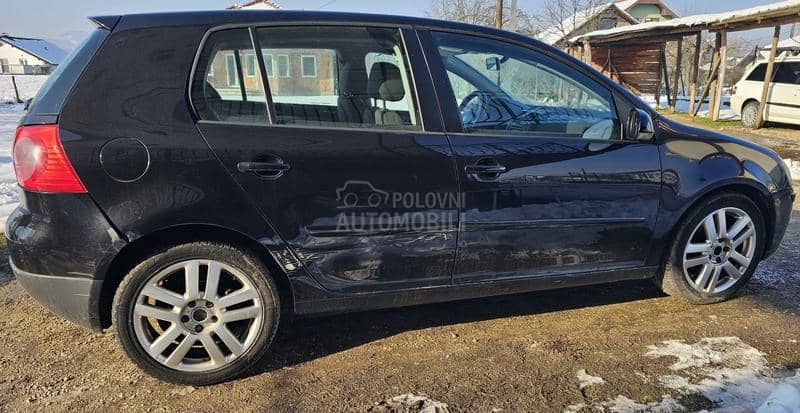 Volkswagen Golf 5 -  kompletan auto u delovima