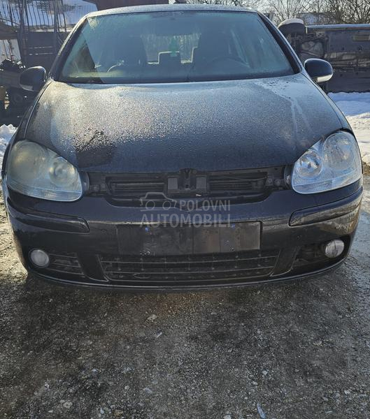 Volkswagen Golf 5 -  kompletan auto u delovima