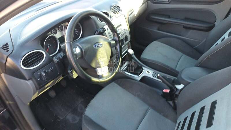 Ford Focus 1.6 2009. god. -  kompletan auto u delovima